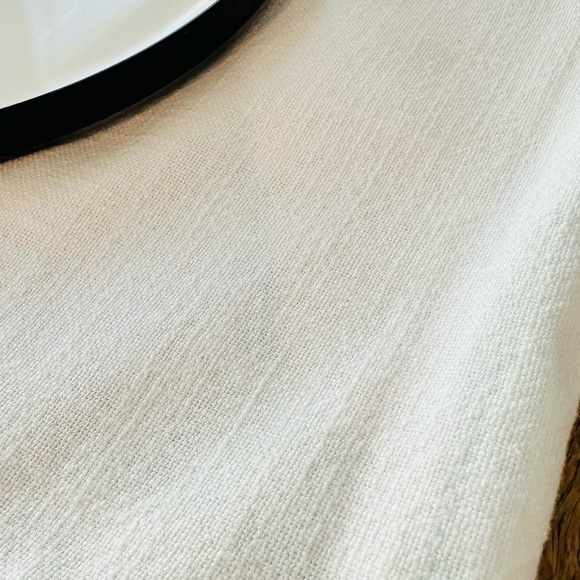 AMAN Imports Slub placement White 100% Cotton - Lot Of 8 MSRP $160 - Picture 3 of 4